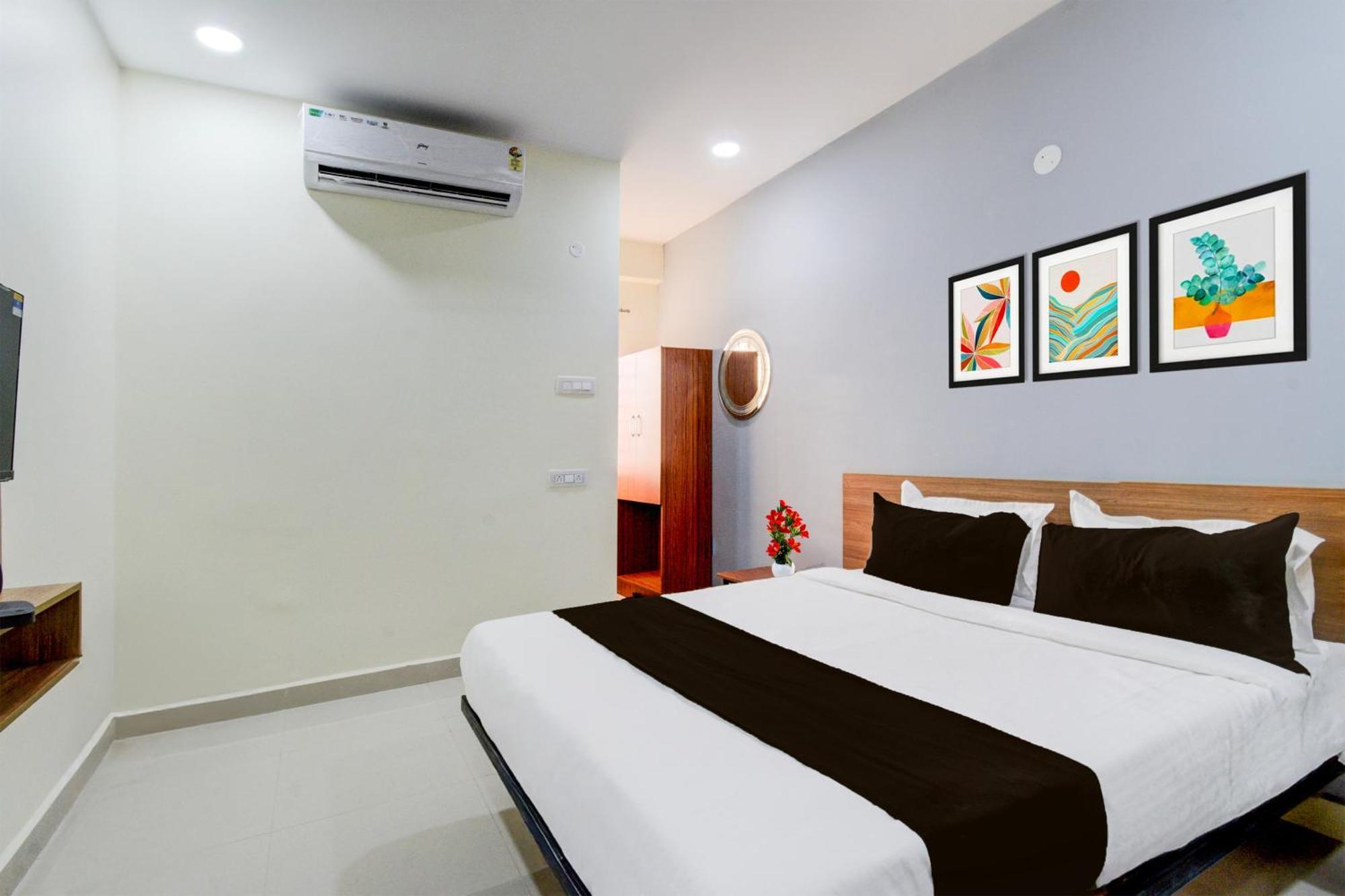 Super Townhouse Kukatpally North Formerly Munagala Arcade Hyderabad Eksteriør billede