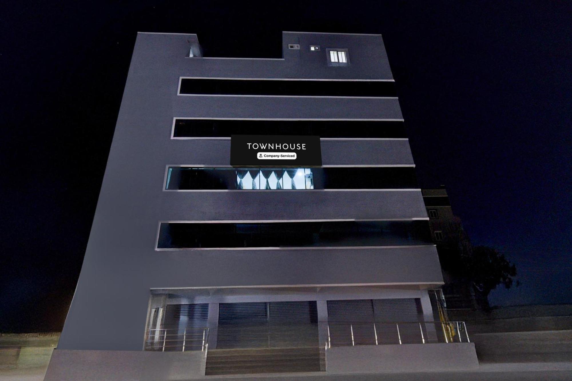 Super Townhouse Kukatpally North Formerly Munagala Arcade Hyderabad Eksteriør billede